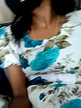 Snapshot of Tamil_Sreesha chatting on October 9, 2025, 7:42 am Tamil Sreesha online show from October 9, 2025, 7:42 am