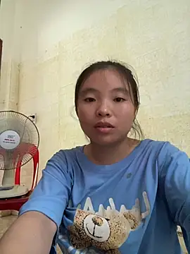 viluna online show from October 21, 2025, 3:28 am