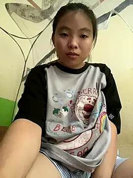 viluna online show from November 4, 2025, 2:37 am