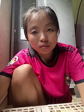 viluna online show from October 31, 2025, 1:57 am