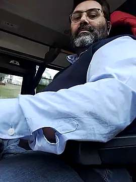 Necroforo online show from April 11, 2026, 5:26 am