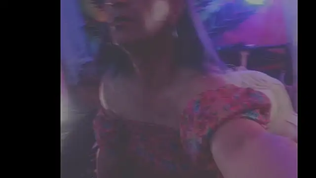 Snapshot of mistismoker chatting on April 5, 2026, 3:35 am mistismoker online show from April 5, 2026, 3:35 am