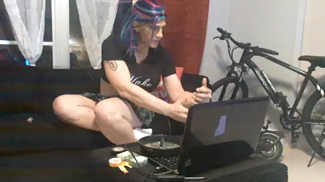 Snapshot of mistismoker chatting on March 20, 2026, 3:29 am mistismoker online show from March 20, 2026, 3:29 am