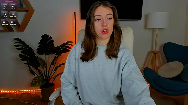 Snapshot of SweetVikki chatting on February 10, 2026, 9:30 am SweetVikki online show from February 10, 2026, 9:30 am