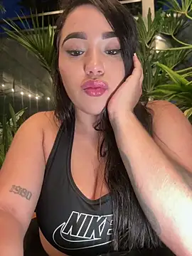 SofiaWildee online show from June 19, 2026, 11:42 pm