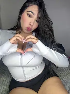 Snapshot of SofiaWildee chatting on March 9, 2026, 3:32 am SofiaWildee online show from March 9, 2026, 3:32 am