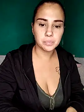 kariciasecreta online show from April 9, 2026, 9:26 am