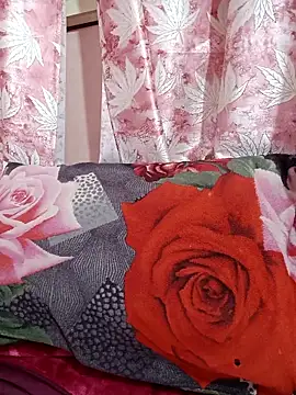 riyaroy9999 online show from April 16, 2026, 9:50 pm