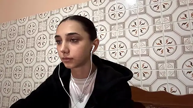 LinaMour online show from November 1, 2025, 10:14 pm