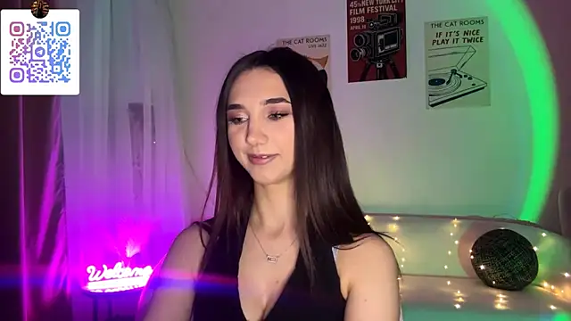 Snapshot of LinaMour chatting on March 7, 2026, 10:26 pm LinaMour online show from March 7, 2026, 10:26 pm