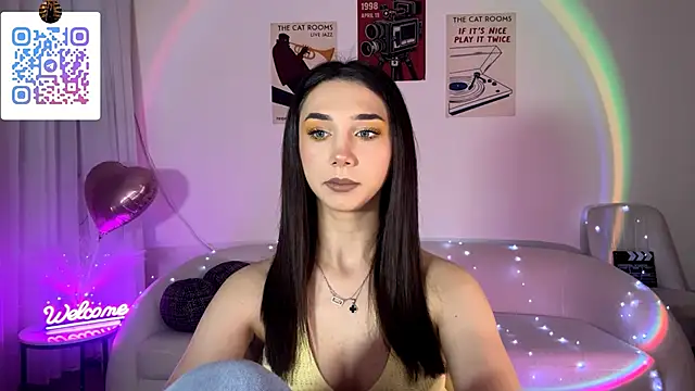 Snapshot of LinaMour chatting on May 1, 2026, 10:15 pm LinaMour online show from May 1, 2026, 10:15 pm