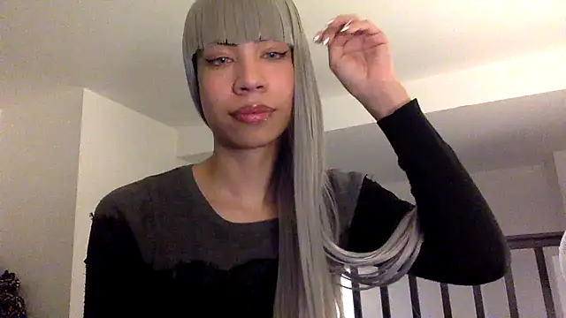 Itzel Saenz online show from January 11, 2026, 7:43 pm