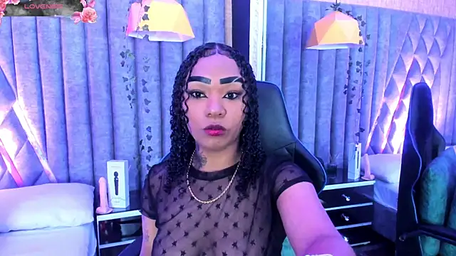 Snapshot of SkylerBloomm chatting on May 21, 2026, 8:17 pm SkylerBloomm online show from May 21, 2026, 8:17 pm