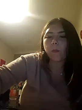 KatieLace online show from September 25, 2025, 8:48 pm