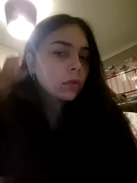 KatieLace online show from September 30, 2025, 6:58 pm