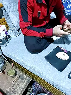 yazinyazin1 online show from March 7, 2026, 9:20 pm