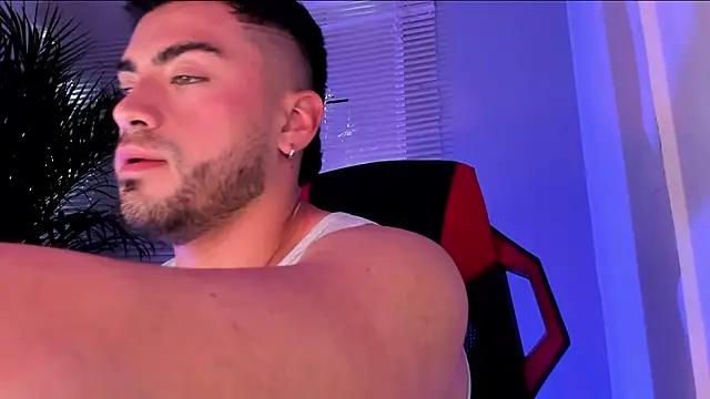 Alexander Diiaz online show from October 21, 2025, 2:49 pm