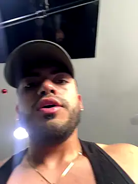 Alexander Diiaz online show from November 21, 2025, 5:56 pm