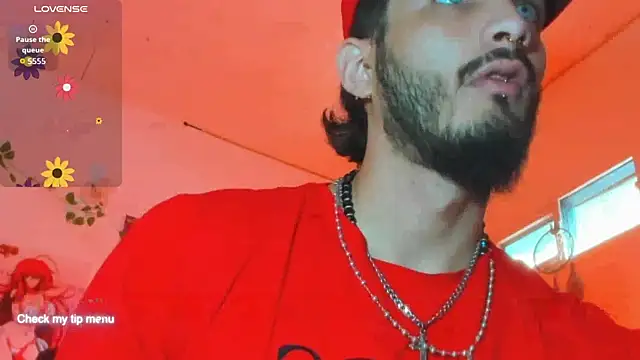 LovexJuxn  online show from January 11, 2026, 5:42 pm