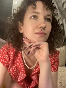 Snapshot of Kitty_Kisss chatting on February 5, 2026, 8:32 am Kitty Kisss online show from February 5, 2026, 8:32 am