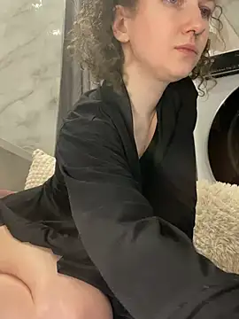 Snapshot of Kitty_Kisss chatting on February 8, 2026, 5:21 pm Kitty Kisss online show from February 8, 2026, 5:21 pm