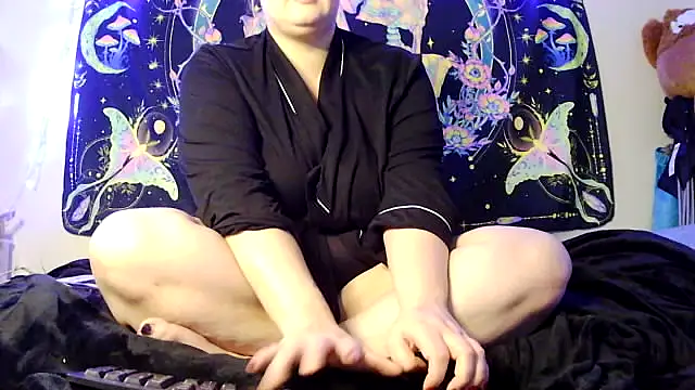 Snapshot of Princessblazed444 chatting on February 13, 2026, 7:03 pm Princessblazed444 online show from February 13, 2026, 7:03 pm