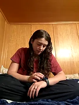 YoungLiisaxx online show from November 13, 2025, 7:40 pm