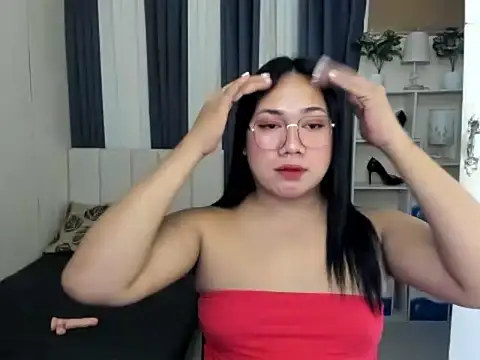 TsUncutKaren online show from February 8, 2026, 6:00 am