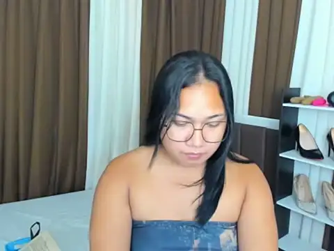 TsUncutKaren online show from September 14, 2025, 6:47 am