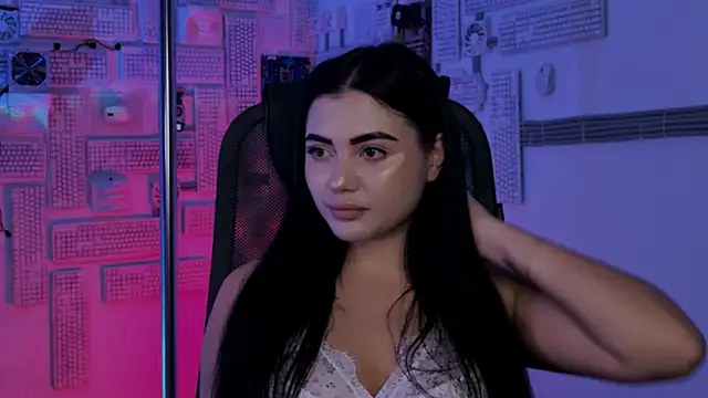 NaomiWilsons online show from November 9, 2025, 12:53 pm