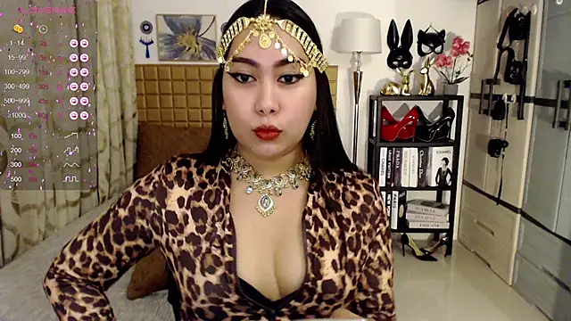 iamyourfantasyxx online show from June 12, 2026, 1:53 pm