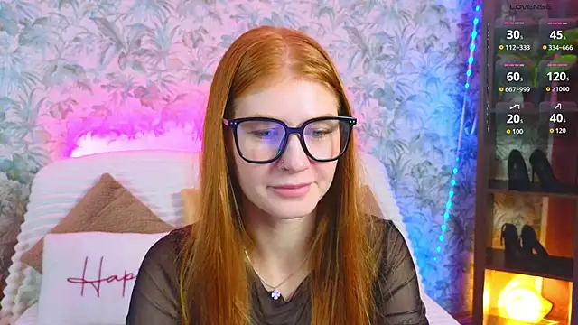 JuliaPowers  online show from November 11, 2025, 5:24 am