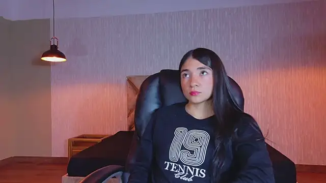 Aurora jones11 online show from November 13, 2025, 3:21 am