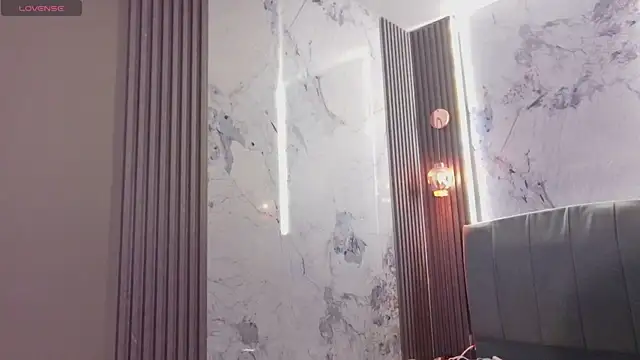 Aurora jones11 online show from October 18, 2025, 4:25 am