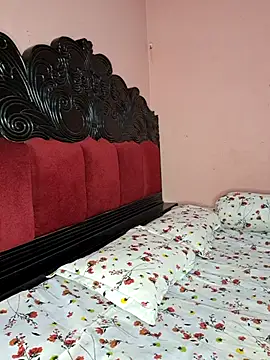 Snapshot of ariya-03 chatting on November 19, 2025, 7:36 pm ariya-03 online show from November 19, 2025, 7:36 pm