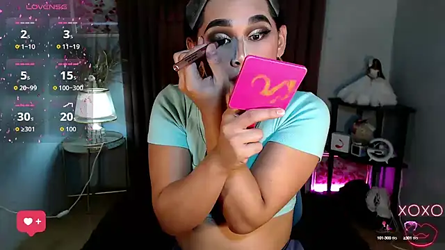 Snapshot of Kiethmadison_Miller chatting on October 13, 2025, 6:37 am Kiethmadison Miller online show from October 13, 2025, 6:37 am