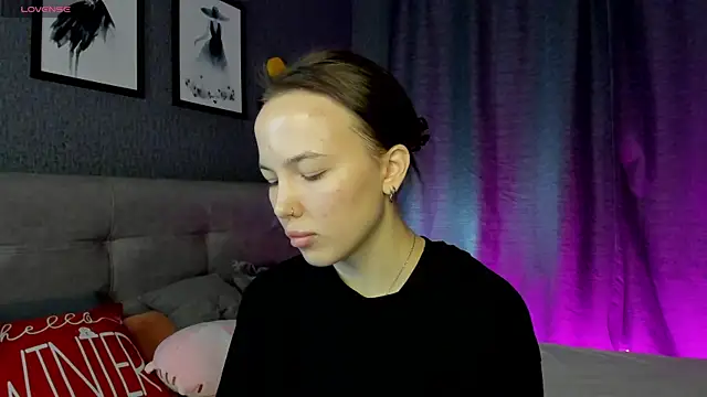 Maria Solis online show from January 12, 2026, 1:01 am