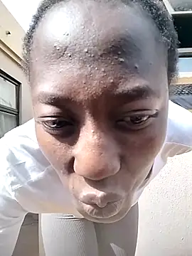 Melanin2002 online show from May 9, 2026, 11:13 am