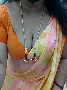 Snapshot of luci-queen chatting on August 1, 2026, 3:37 am luci-queen online show from August 1, 2026, 3:37 am