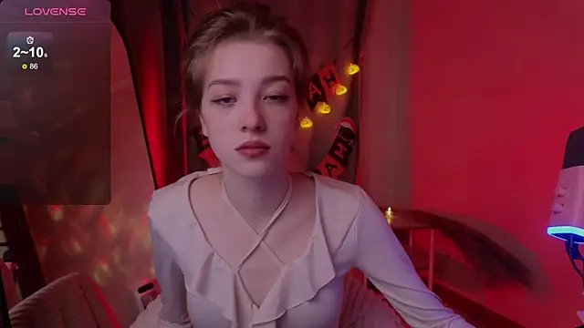 AstraMist online show from October 29, 2025, 4:28 pm