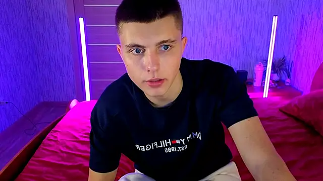 Denisx444 online show from October 24, 2025, 10:09 pm