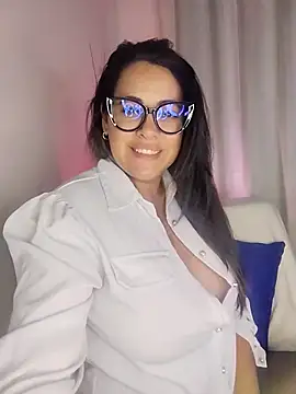 Snapshot of Nicoleefaith_ chatting on April 15, 2026, 6:56 pm Nicoleefaith online show from April 15, 2026, 6:56 pm