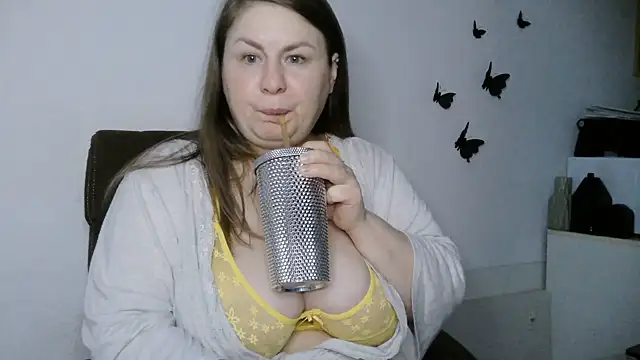 MartaXLove online show from May 27, 2026, 4:14 pm