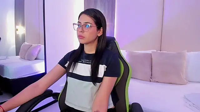 desireee  online show from February 11, 2026, 12:16 pm