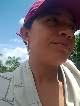 charlotte dante212 online show from May 20, 2026, 3:42 pm