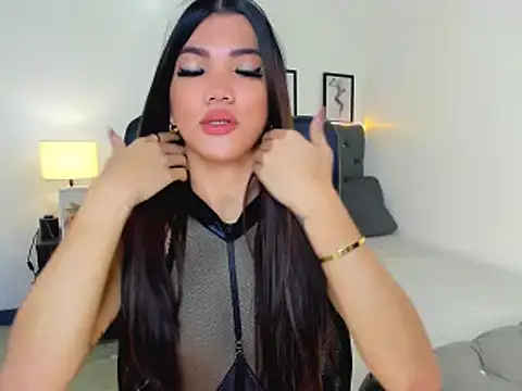 Snapshot of CassieSommereux chatting on November 27, 2025, 10:21 pm CassieSommereux online show from November 27, 2025, 10:21 pm