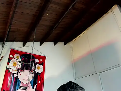 Skylovershot online show from April 8, 2026, 7:48 pm