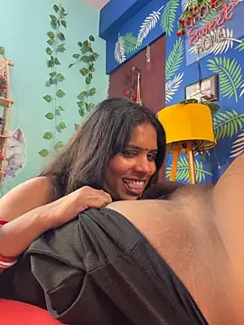 V-Hot-Sweti online show from June 30, 2026, 7:47 pm