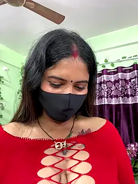 Snapshot of V-Hot-Sweti chatting on September 20, 2025, 6:24 pm V-Hot-Sweti online show from September 20, 2025, 6:24 pm