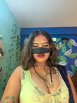 V-Hot-Sweti online show from July 13, 2026, 5:56 pm